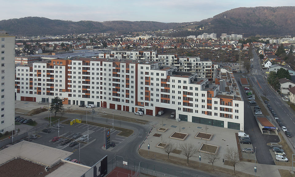 Livebild Baukamera 2 - Webcam 'Gesamtpanorama von Nordosten' - Baustelle Wohnanlage Quartier 4 Grillweg, Graz-Straßgang (ca. 5 Minuteninterval)