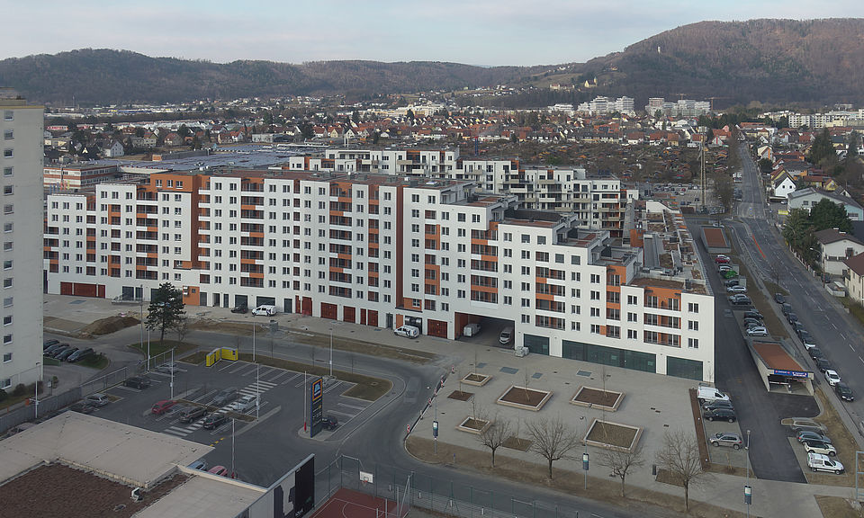 Livebild Baukamera 2 - Webcam 'Gesamtpanorama von Nordosten' - Baustelle Wohnanlage Quartier 4 Grillweg, Graz-Straßgang (ca. 5 Minuteninterval)